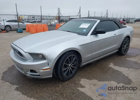2014 Ford Mustang V6 from USA, damaged, VIN 1ZVBP8EM0E5296823